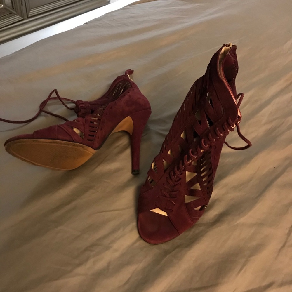 Heels shoes